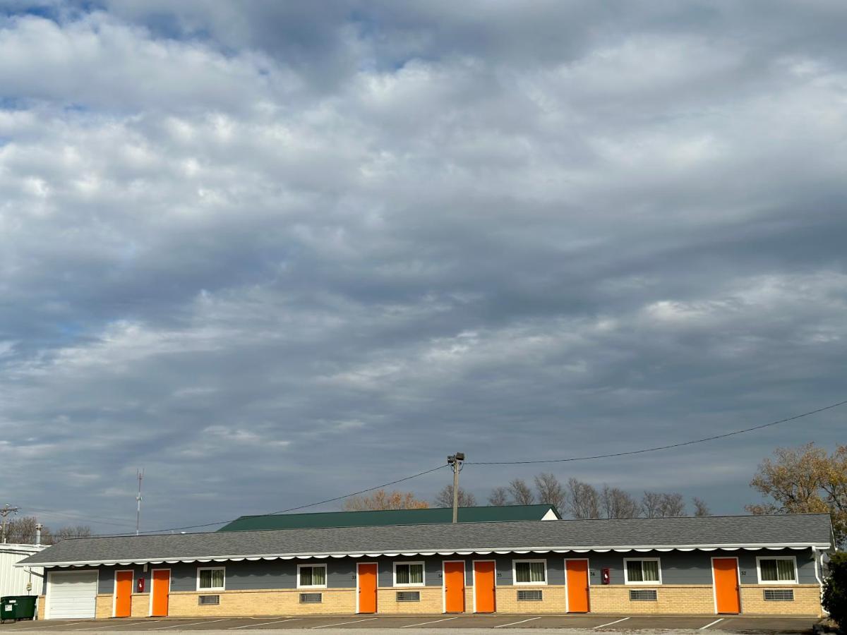 Royal Rest Motel Chariton Екстер'єр фото