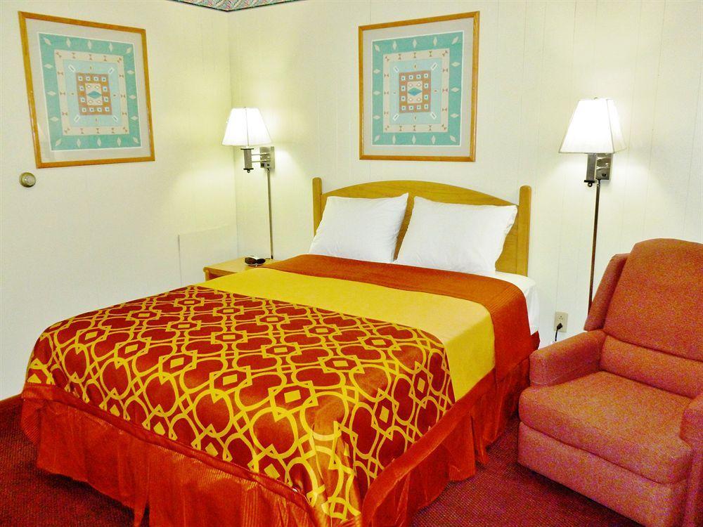 Royal Rest Motel Chariton Екстер'єр фото