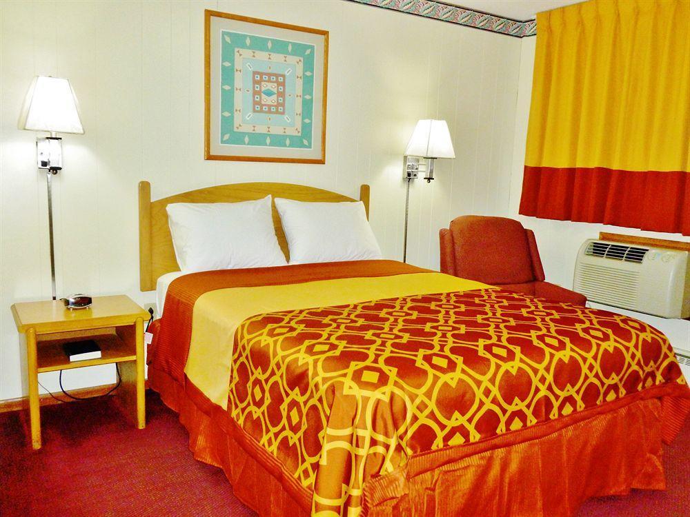 Royal Rest Motel Chariton Екстер'єр фото