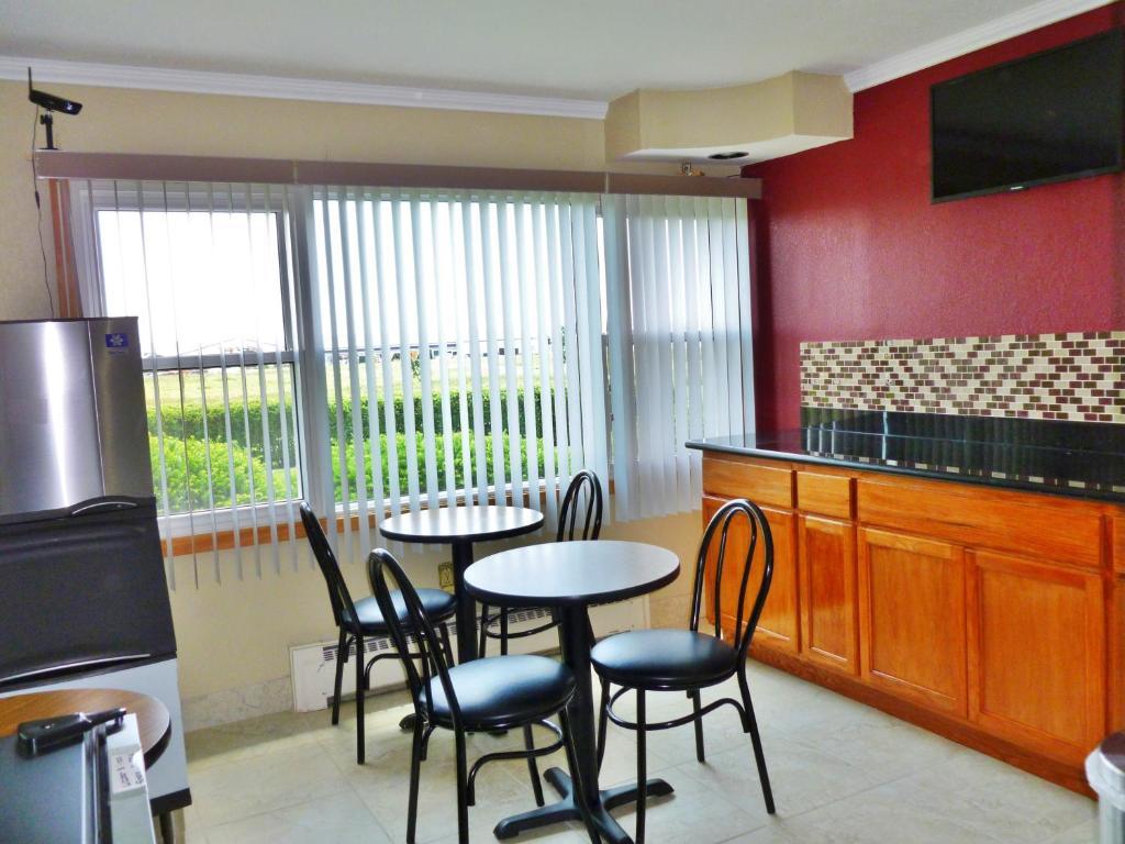 Royal Rest Motel Chariton Екстер'єр фото