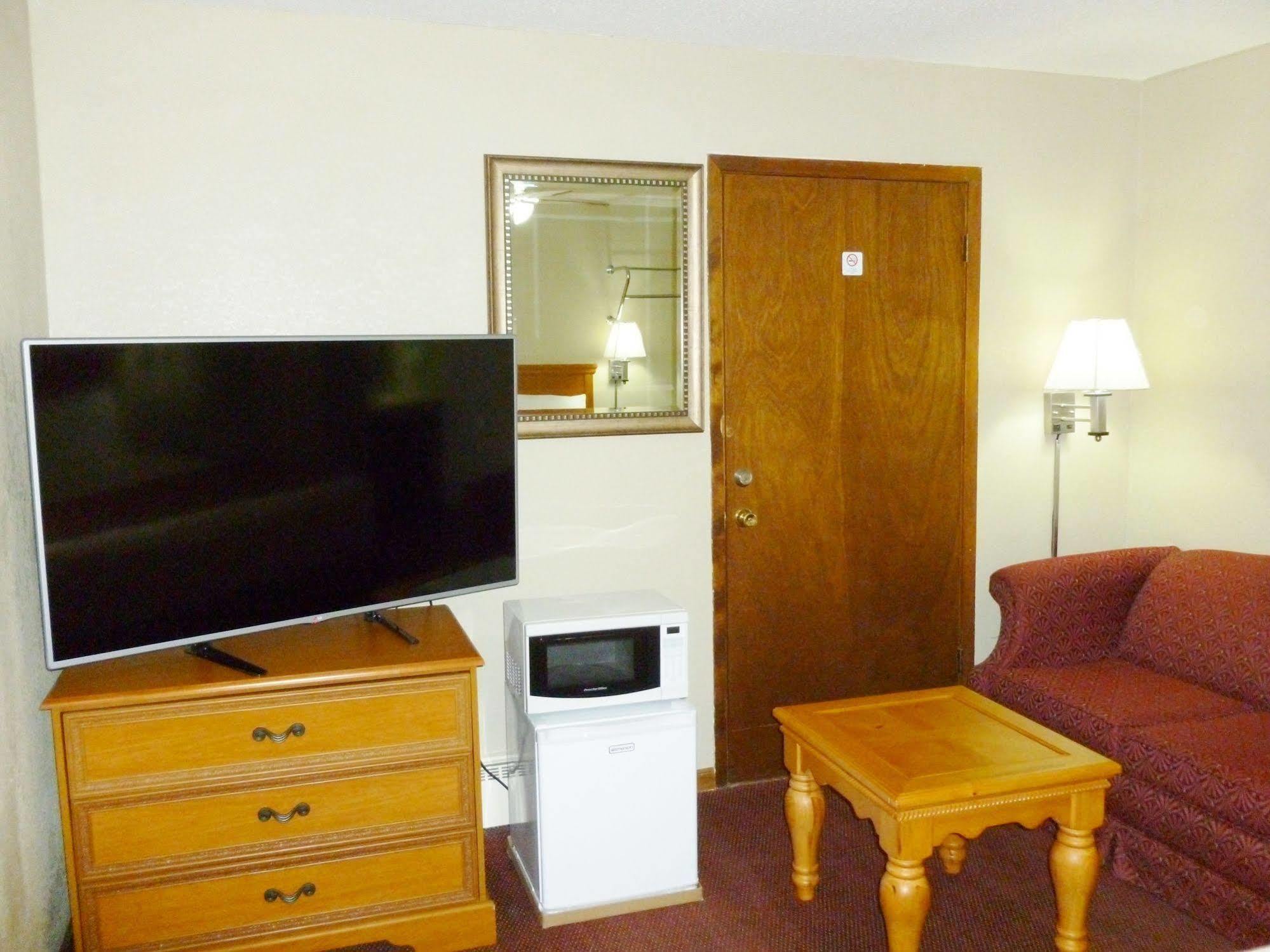 Royal Rest Motel Chariton Екстер'єр фото