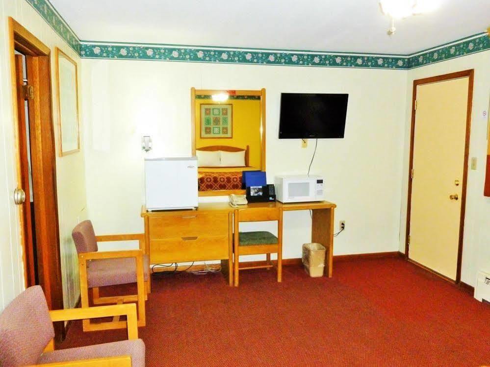 Royal Rest Motel Chariton Екстер'єр фото